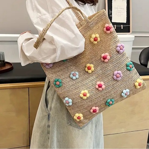 NWT Woven Summer Beach Bag| Blogger Favorite - Picture 2 of 4